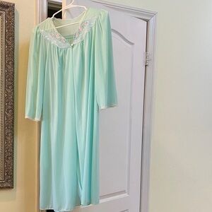 Vintage Women's Mint Green Embroidered Nightgown